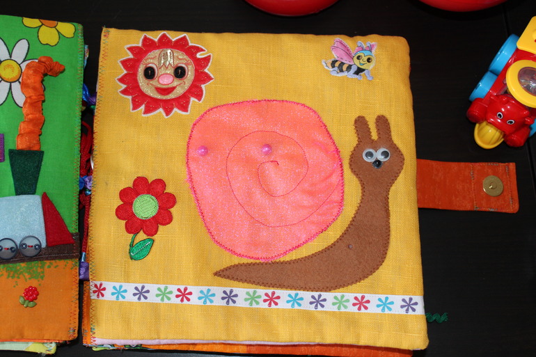 Книжки-развивашки.