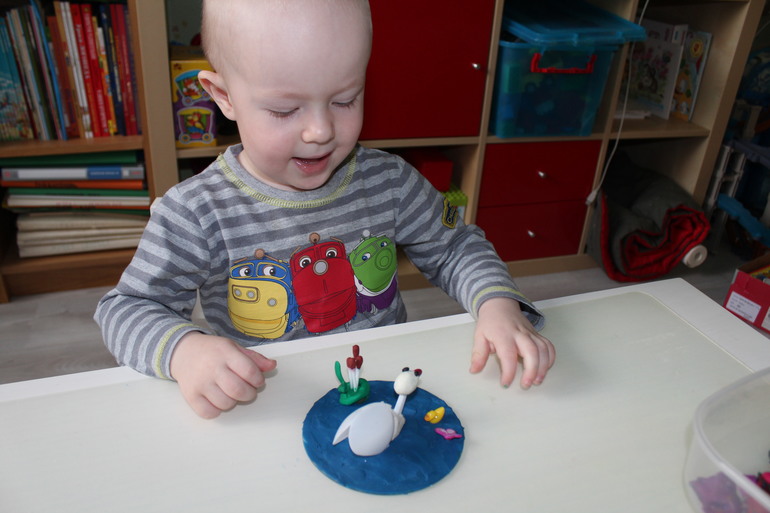 Вот и пошли мы по дороге с музыкой.