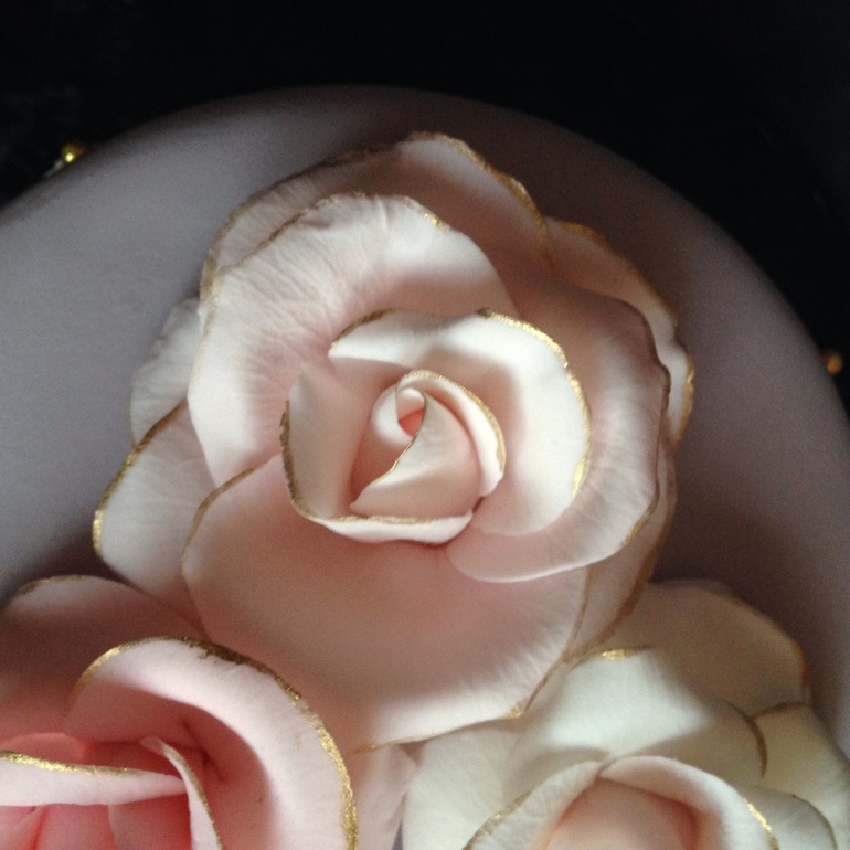 Нежно-сиреневый тортик 2.3 кг.