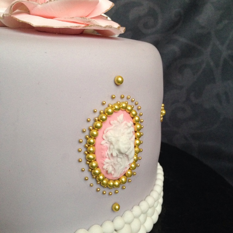 Нежно-сиреневый тортик 2.3 кг.