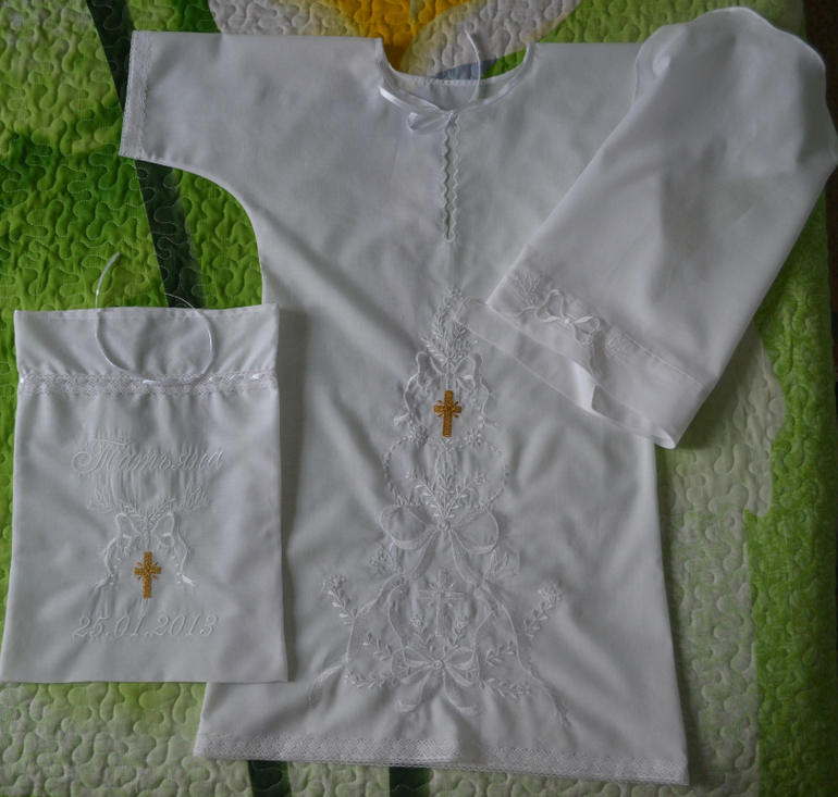 Именные крестильные комплекты на заказ