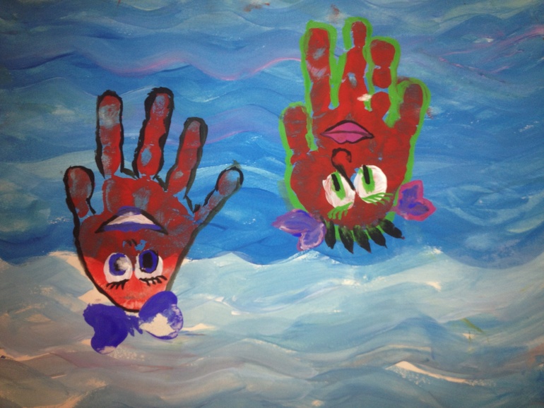 Новогодний календарь детскими ладошками