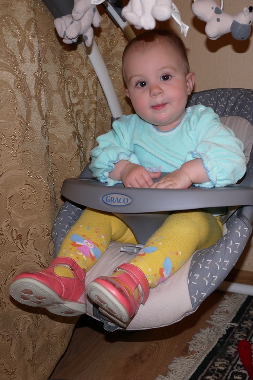 Мирославочке скоро 1 год и месяц