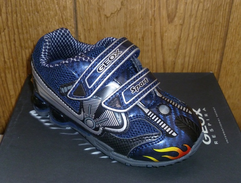 SALE!!! НОВЫЕ кроссовки GEOX (Италия) р.24 Цена 1500 руб.