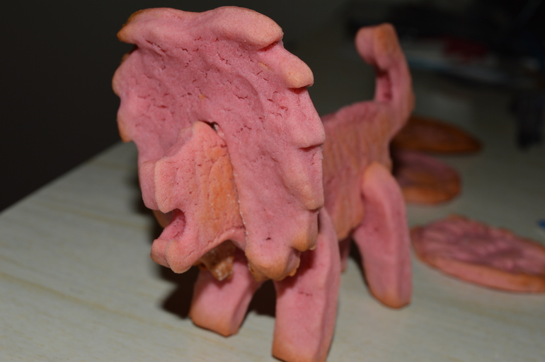 Розовый лев и не только: наши с дочкой творилки (9 месяцев - 1 год+)