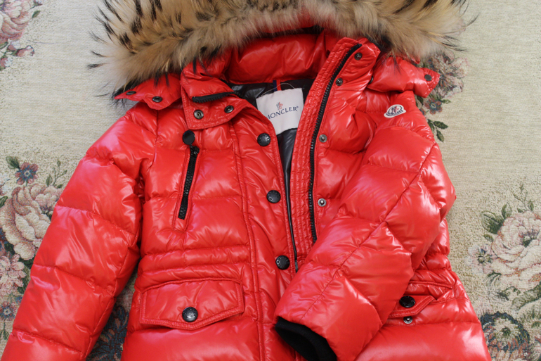 Шикарная парка Moncler (оригинал), д/девочки, на 6 лет, Москва, Кунцево