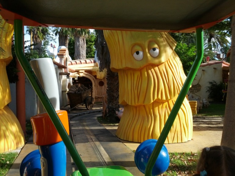 Отель и парк Port Aventura, а также новый аквапарк Costa Caribe Aquatic Park