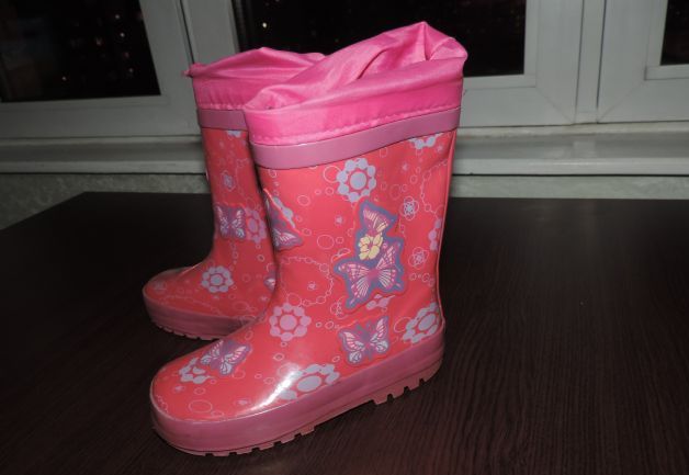 Обувь на девочку, размеры 23, 25, 27