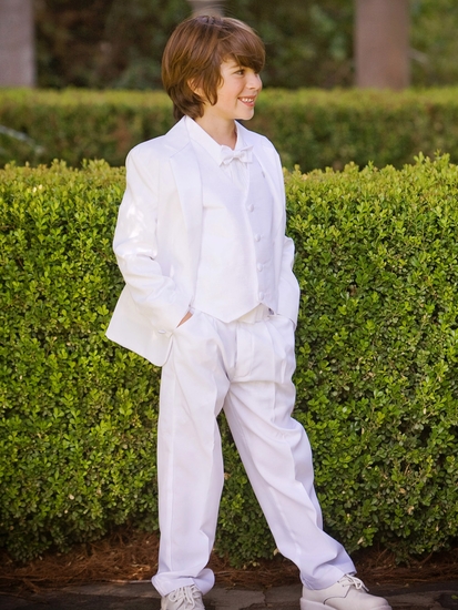 Новые нарядные костюмы д/мальчиков производства США