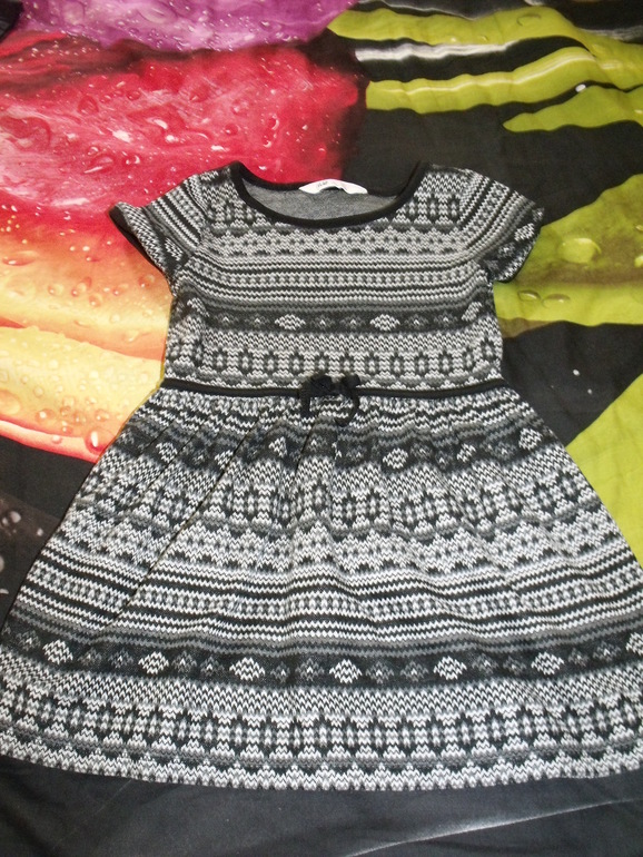 Для девочки 2-4 года Zara,H&M.....