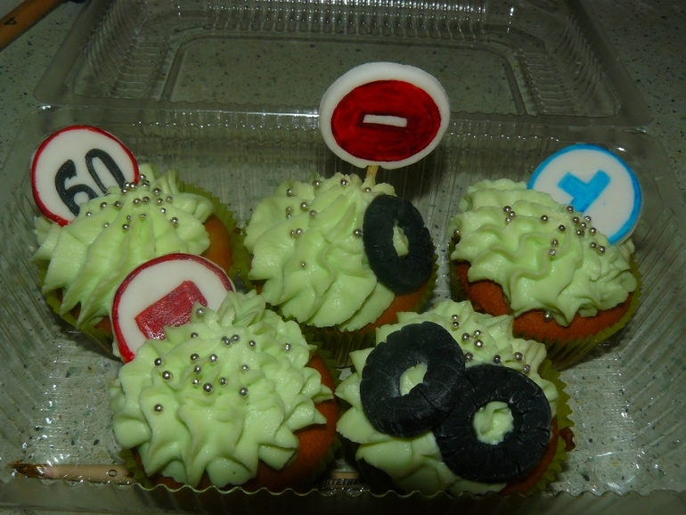 Торты и капкейки на заказ