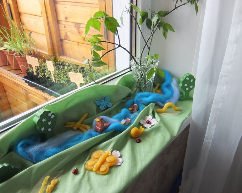 Столик времен года. Середина марта.