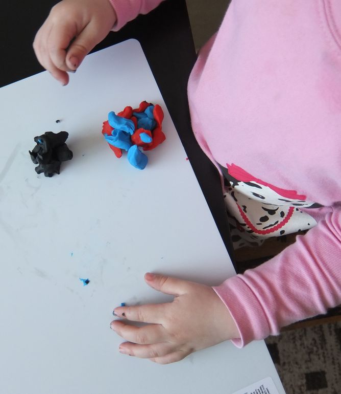 2 года 5 мес. Творчество и игра.