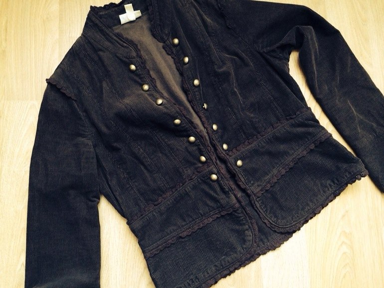 вещи Б/У . Приятные цены !!