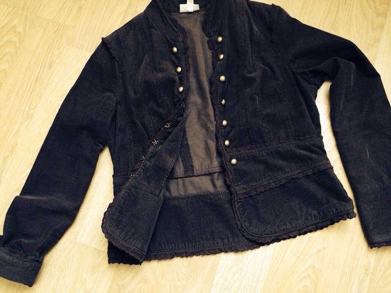 вещи Б/У . Приятные цены !!