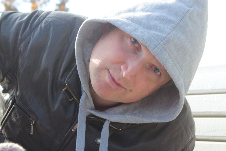 Сладкому Пончику девять!