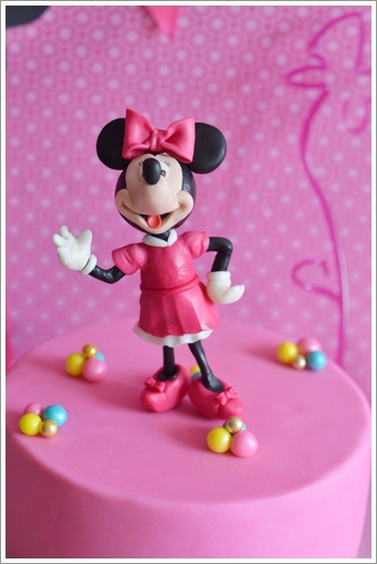Minnie Mouse candy bar...