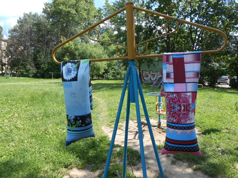 Сравниваем подушки-обнимашки! =))