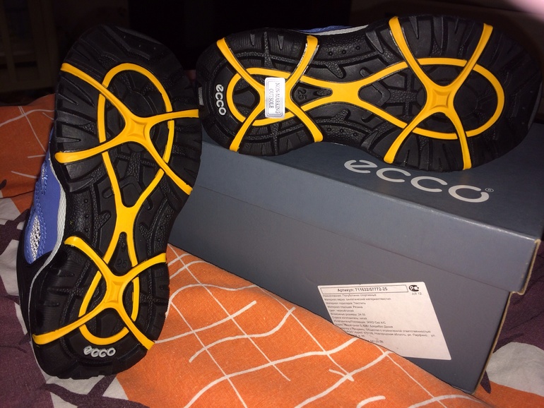 Кроссовки ECCO 25 размер (16 см)