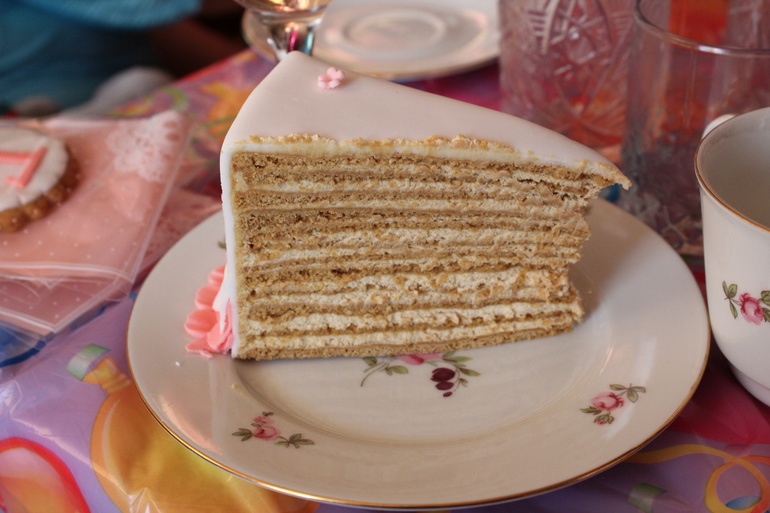 Радостное 8 марта или Есении 2 годика