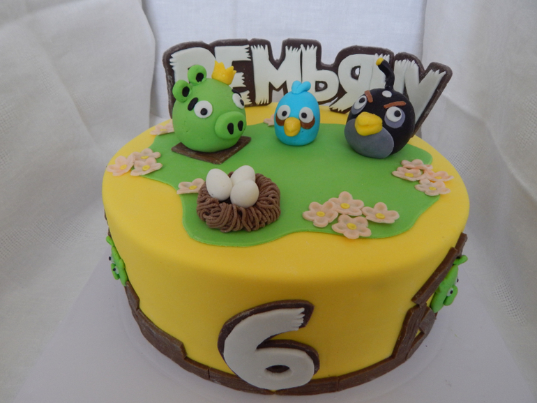 Торт со злыми птичками