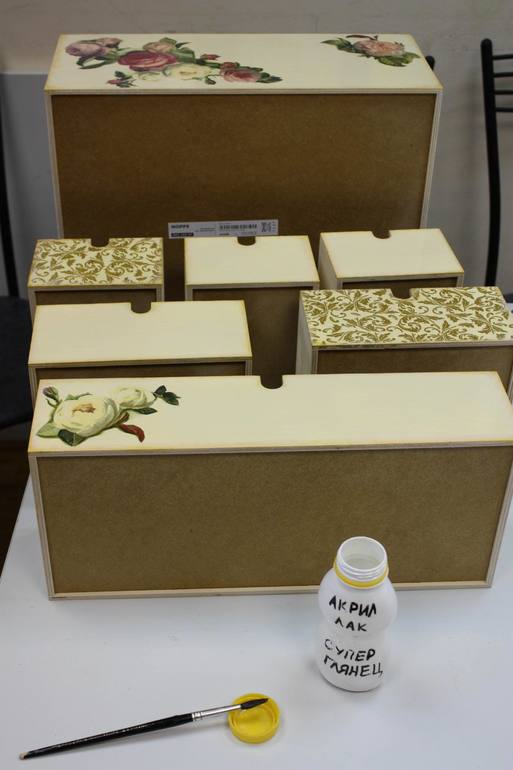 Приступила к заказу на мини-комодик. Серия 11