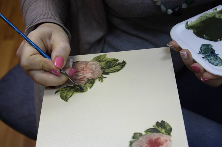 Приступила к заказу на мини-комодик. Серия 9