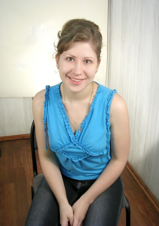 Девочки бывают разные, черные, белые, красные...