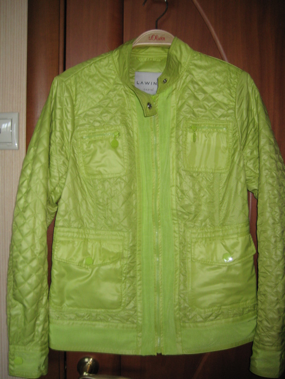 Ветровка 46размер.