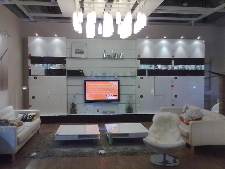 Интерьеры с экспозиций.