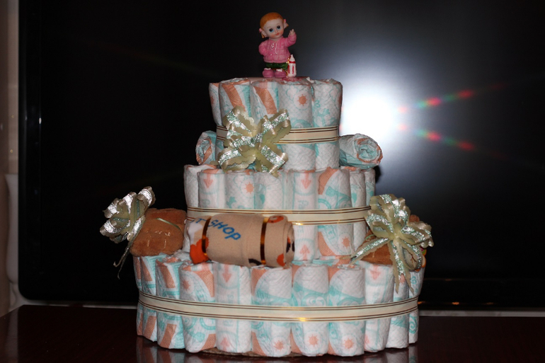 Тортики и фигуры из памперсов