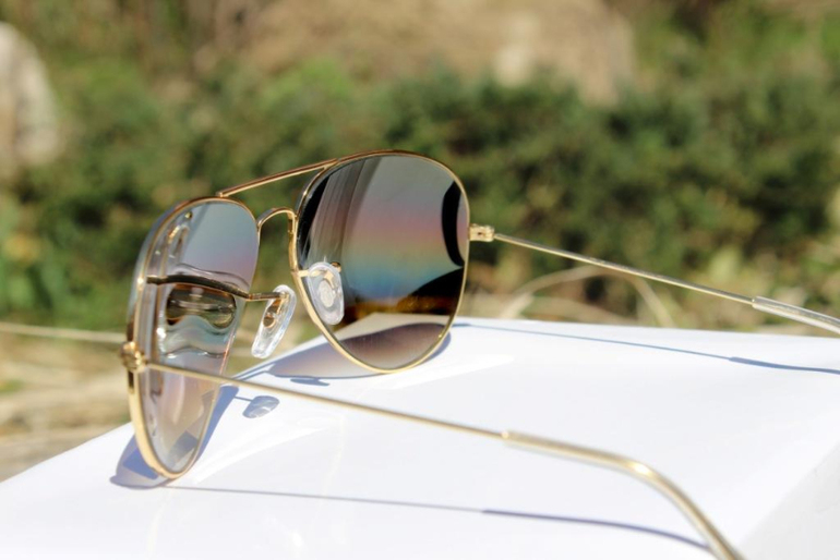 Мега выгодно! Купи любой платок и получи RAY BAN в подарок!!!