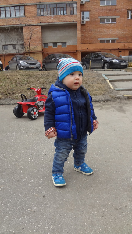 выгуляли квадроцикл...и сына!))