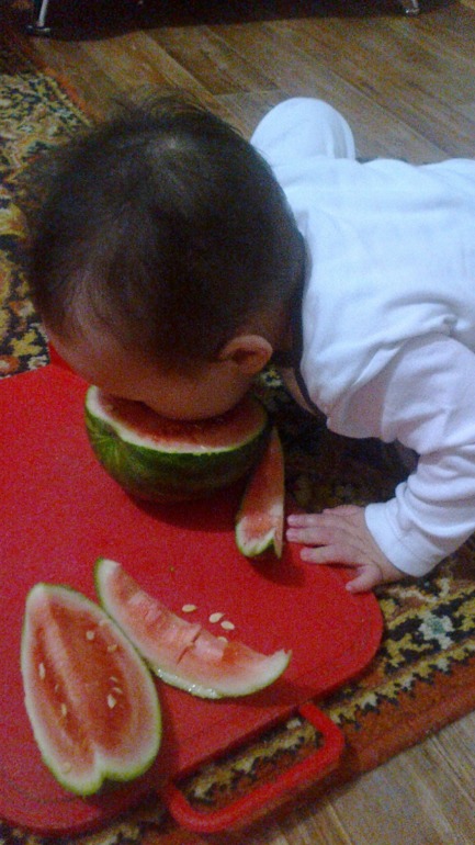 10 мес 16 дней) видео ходьбы, ну и просто фото)