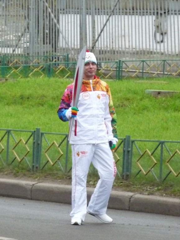 Эстафета олимпийского огня в Переделкино