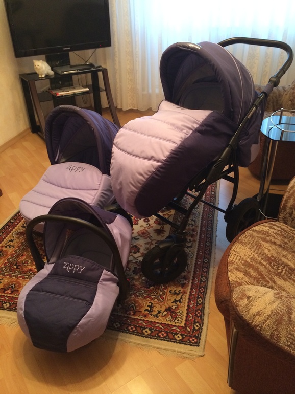 Коляска Tuttis Zippy 3 в 1 за 8000руб.