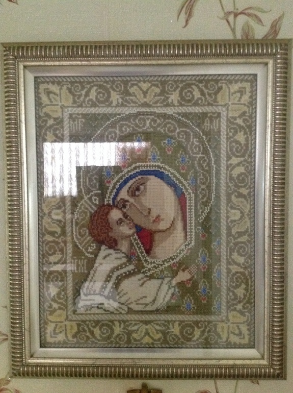 По хвастаюсь мамиными работами)))!