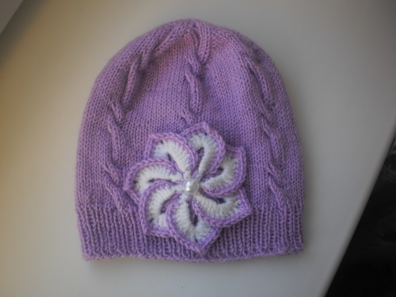 Шапочки и шарфики.