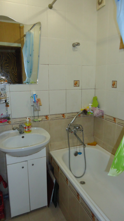 Сдам 2-х комнатную квартиру в Алуште!Часть 2)))