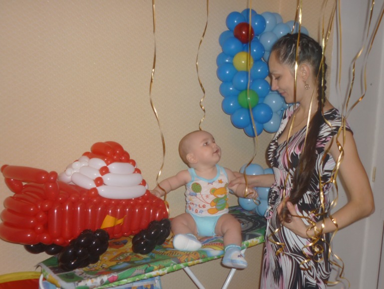 Эмильчику 8 месяцев! )))