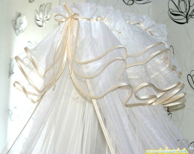 Продам новый набор в кроватку Feretti и Б/у бортики в кроватку, кармашек, спальный мешок Mothercare