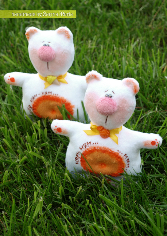 Маленькие сластены)))