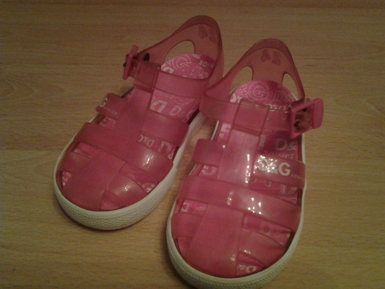 Burberry,Bikkembergs,Monnalisa,DiG,Blumarine Baby сапожки 25р-р.