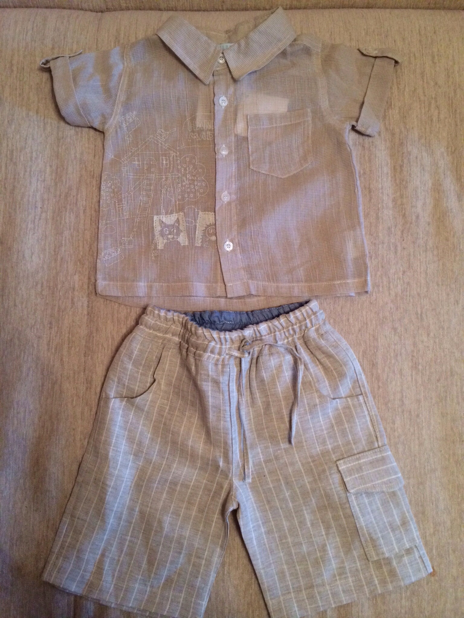 Небольшой хваст одежды для мальчика