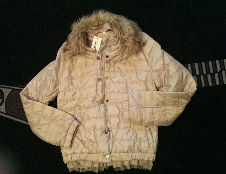 Оригинальные фото. Нежно-бежевая, женственная курточка.