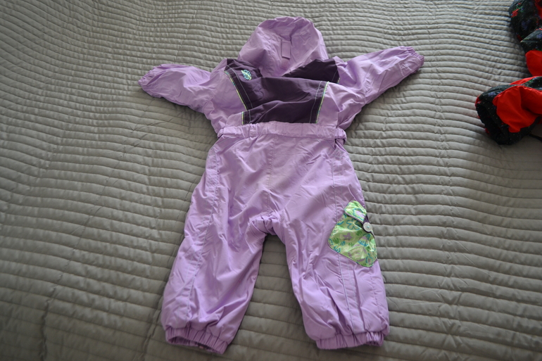 Продаю толстовки Gap 18-24м., весенние красивые комбинезоны Columbia и Obermeyer на 2 года