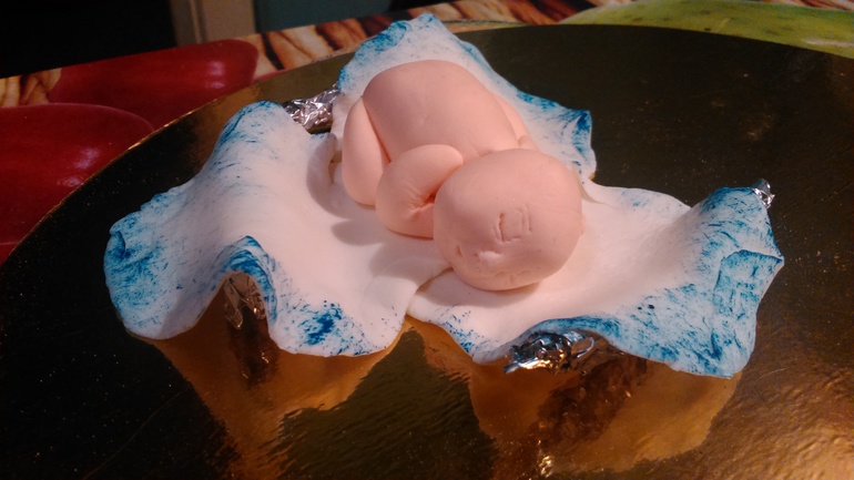 первый мастичный малыш