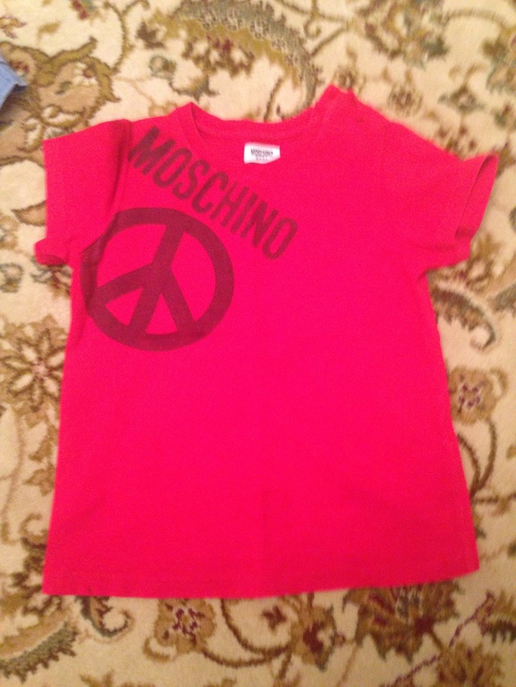 Футболки Moschino 18-24-1000р;Armani -3года-1300р;d&g 2-3 г-1700;голубая ck 1,5-2г-1000р...Рубашка gf ferre -3г-1500;цветная желтая 18-24 -1000р