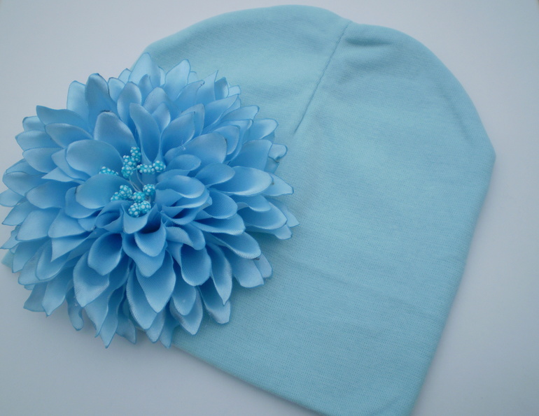 Шапочки с цветочками.