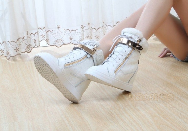 Giuseppe Zanotti зима